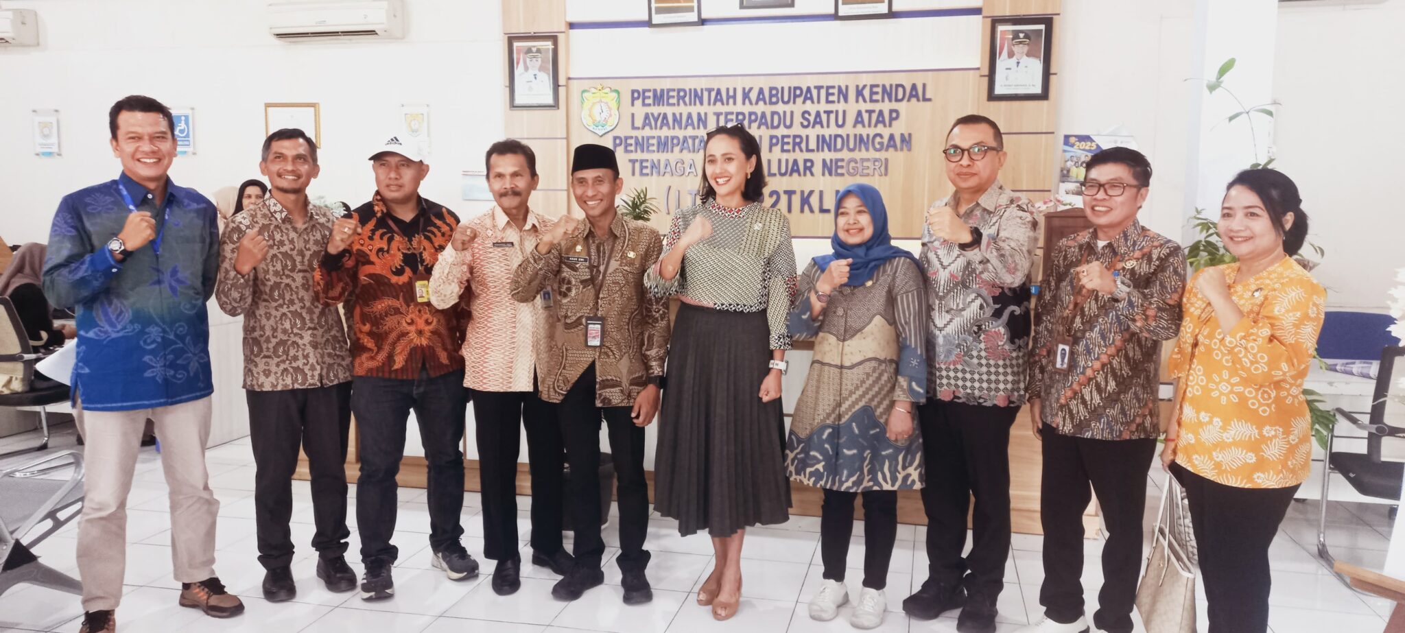 Wakil Menteri KP2MI Kunjungi LTSA Kendal dan Politeknik Industri Furniture, Tinjau Pengembangan Penempatan Pekerja Migran Indonesia